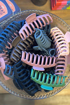 Rounded Claw Clip - 9 Colors