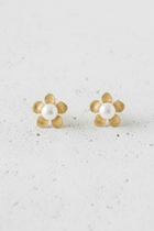 Flower Pearl Stud Earrings