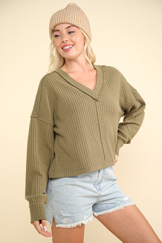 Super-soft V-neck Pullover - Olive