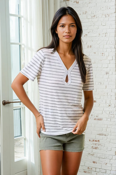 Keyhole Short Sleeve Tee – shop hey daisy!