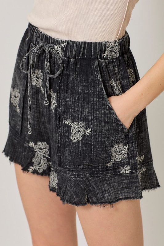 Washed Embroidery Shorts