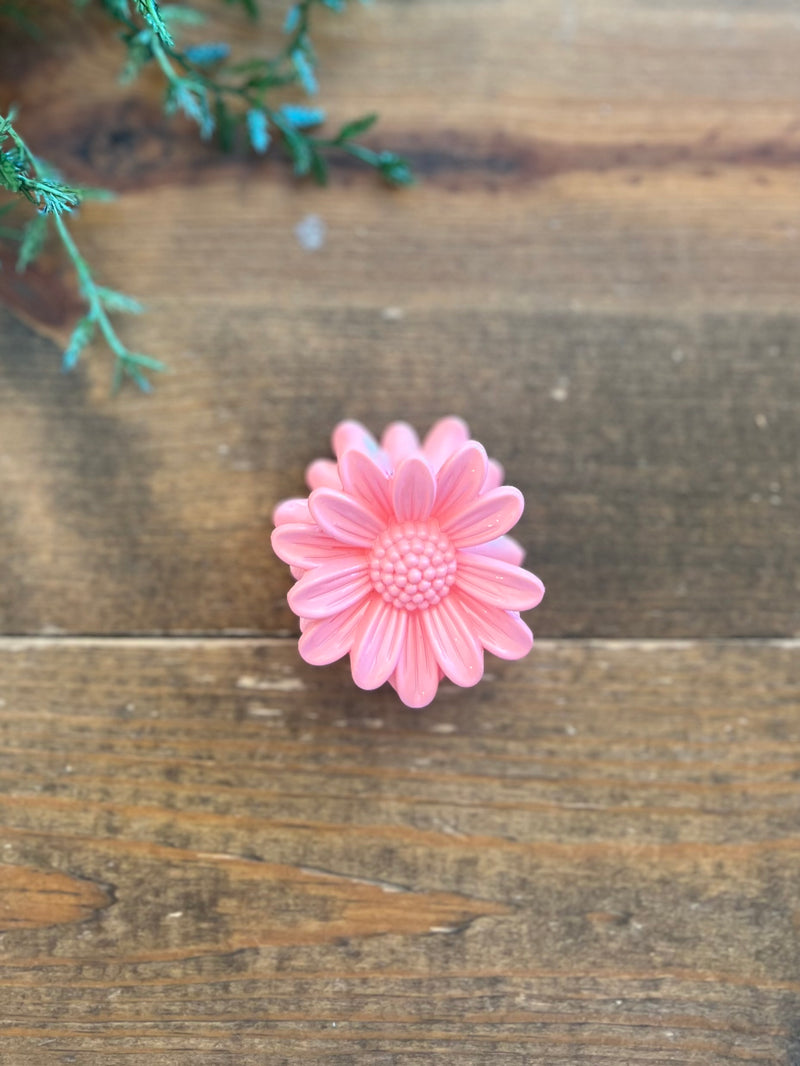 Mini Daisy Claw Clip - 8 Colors