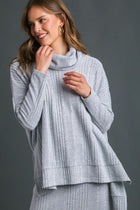 Ribbed Knit Long Sleeve Cowl - Grey