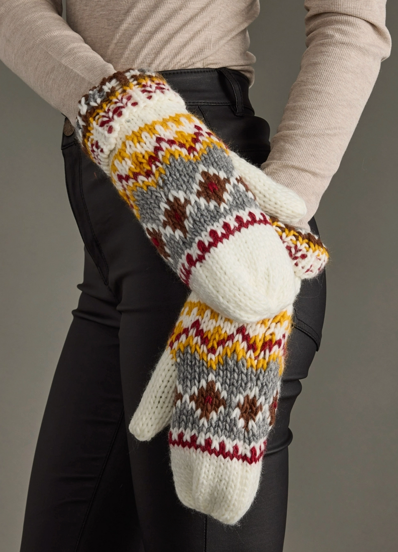 White/Red/Gold Mittens